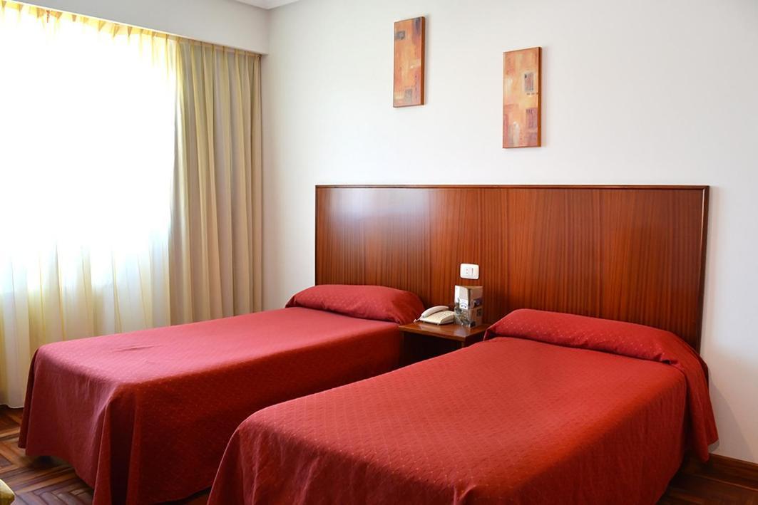 Hotel Os Caracoles Pereiro de Aguiar 外观 照片